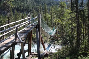The suspension bridge leading into the Whitehorn campsite