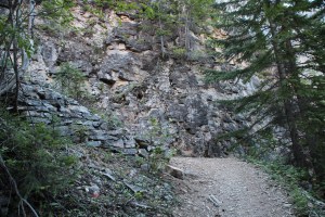 Trail to Emperor Falls